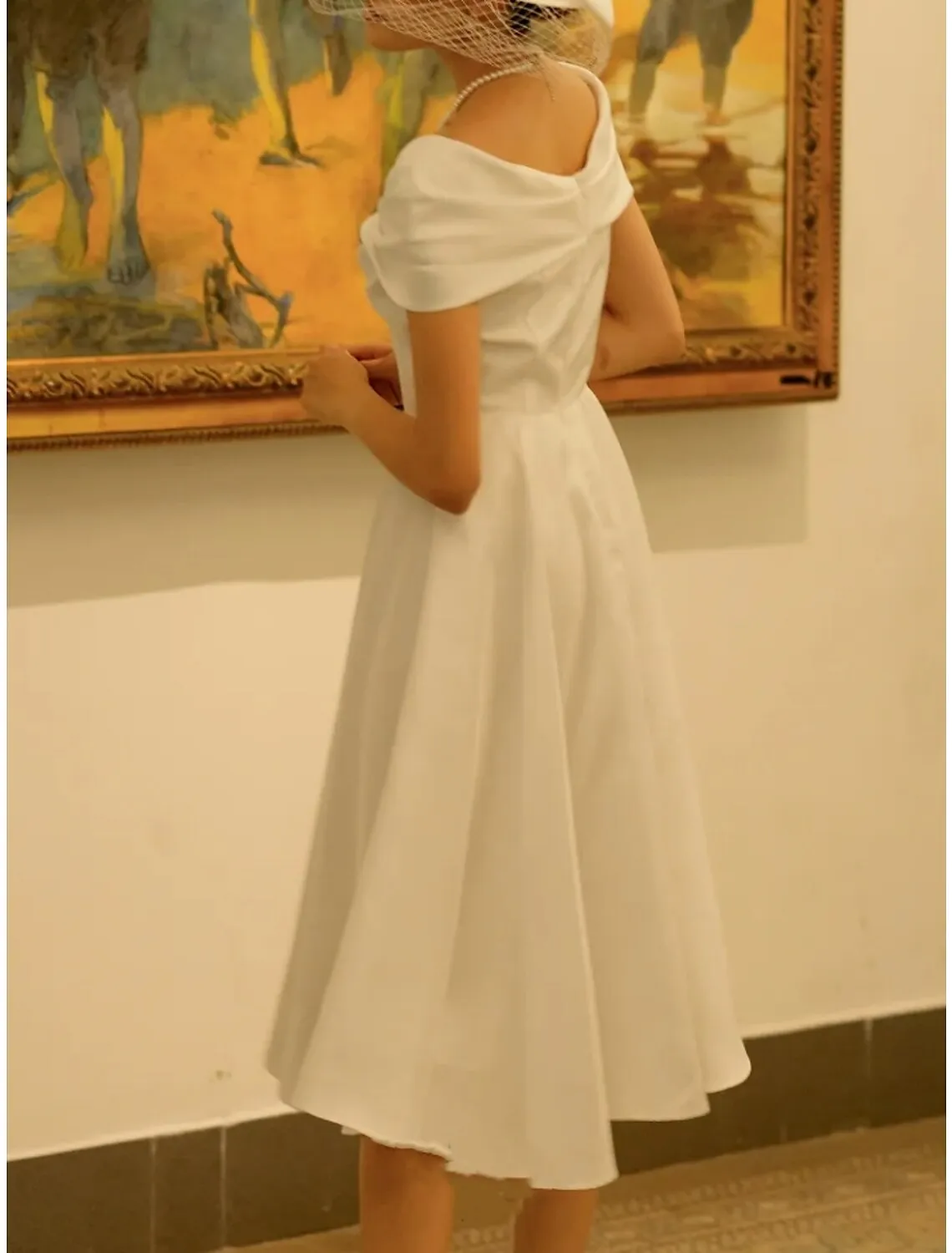 Little White Dresses Wedding Dresses A-Line Square Neck Short Sleeve Knee Length Satin Bridal Gowns With Pleats Ruched