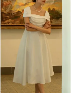Little White Dresses Wedding Dresses A-Line Square Neck Short Sleeve Knee Length Satin Bridal Gowns With Pleats Ruched