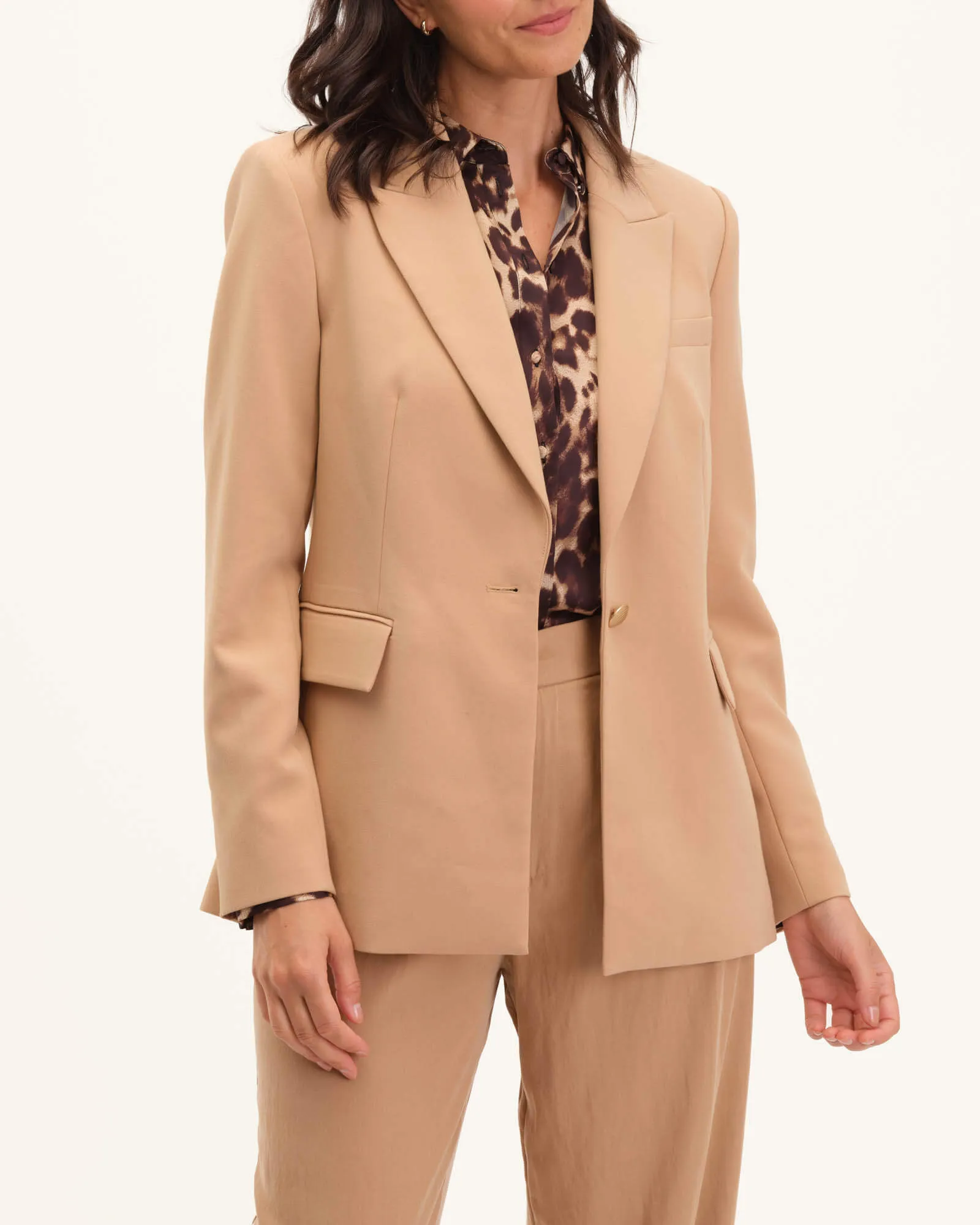 Single Button Peak Lapel Blazer